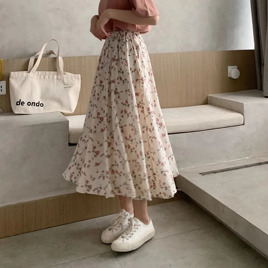 Vintage Floral Pleated Maxi