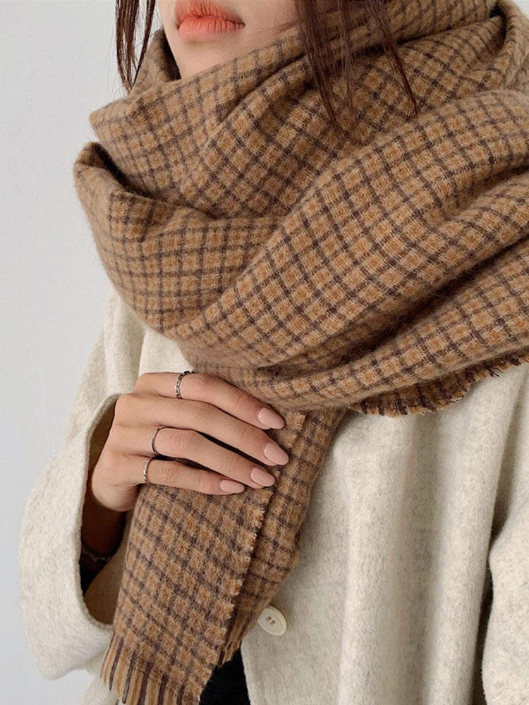 Double-Sided Plaid Scarf – Reversible Acrylic Wrap in Classic Tartan