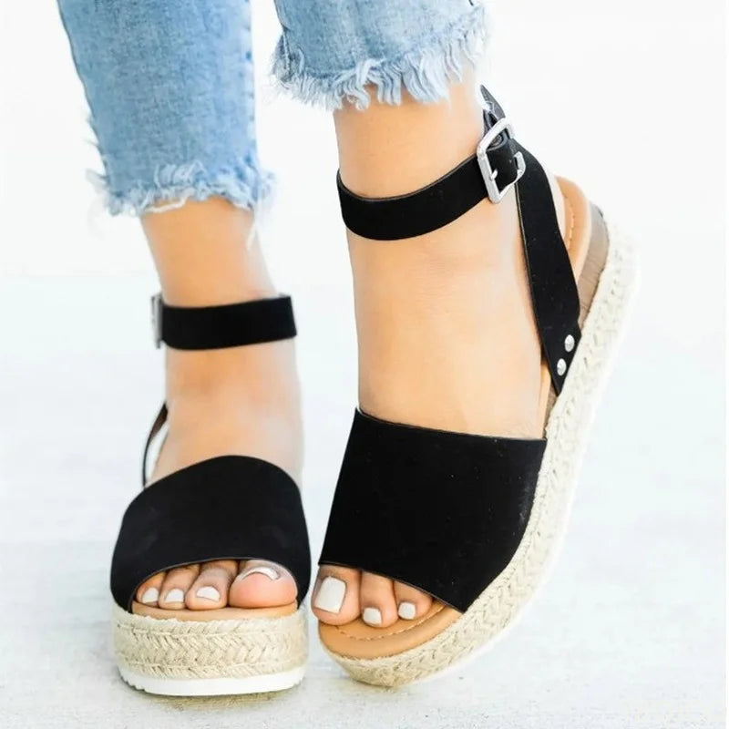 Retro Lightweight Sandals - PU Med Heel Hook & Loop