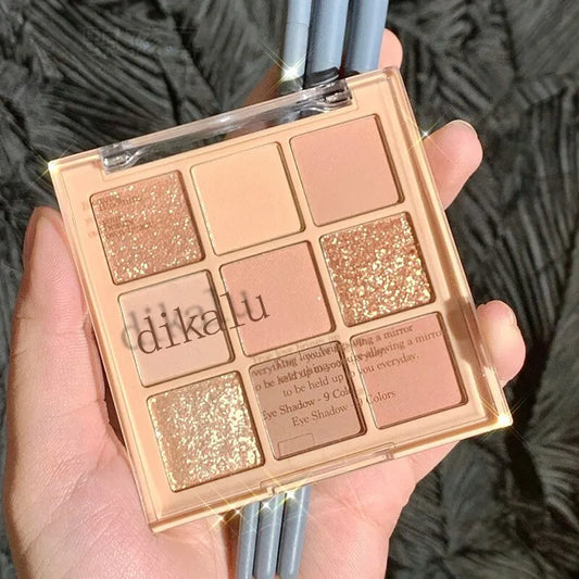 Nine-Color Sakura Eyeshadow Palette