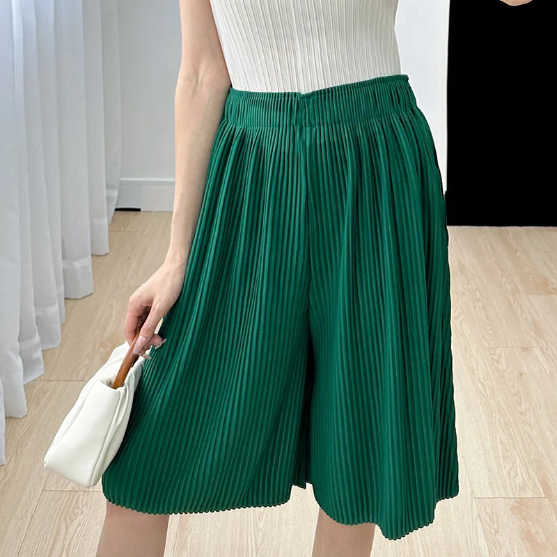 Pleated Lightweight Color Shorts