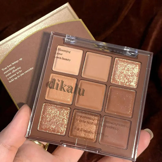 Nine-Color Sakura Eyeshadow Palette