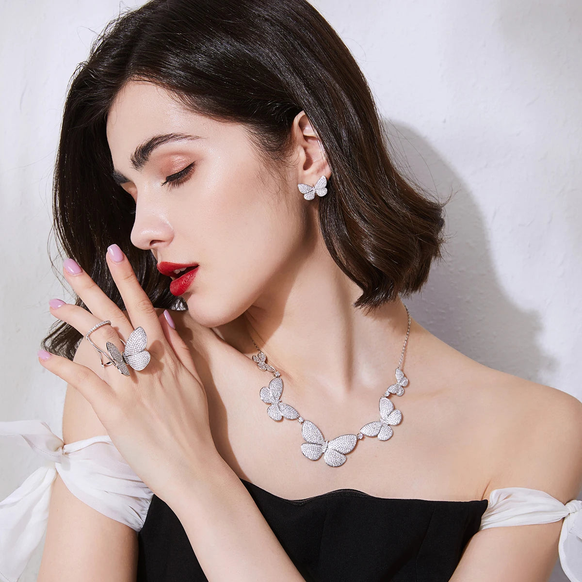 Adjustable Butterfly Ring – Copper & Cubic Zirconia Statement Piece